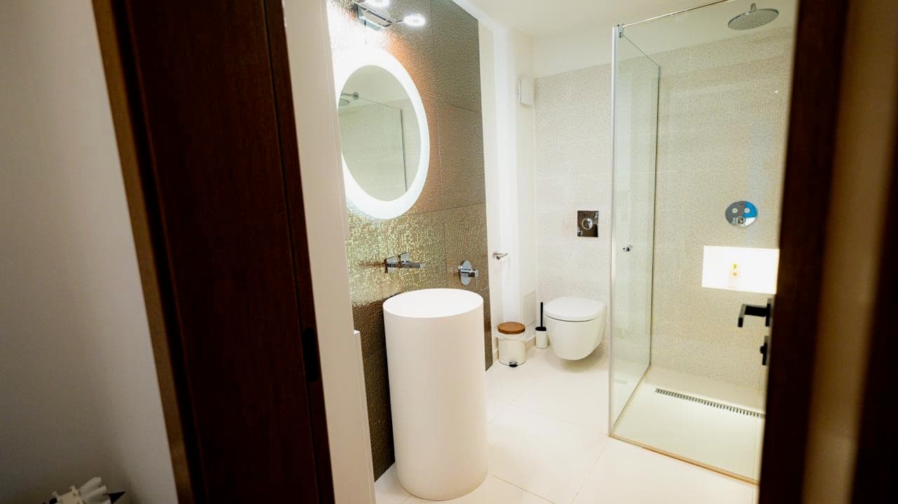 Vilă de lux P+1+M — Dorobanți, Sector 1, 273 mp teren - Toalete 14