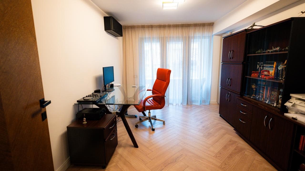 Vilă de lux P+1+M — Dorobanți, Sector 1, 273 mp teren - Birou 19