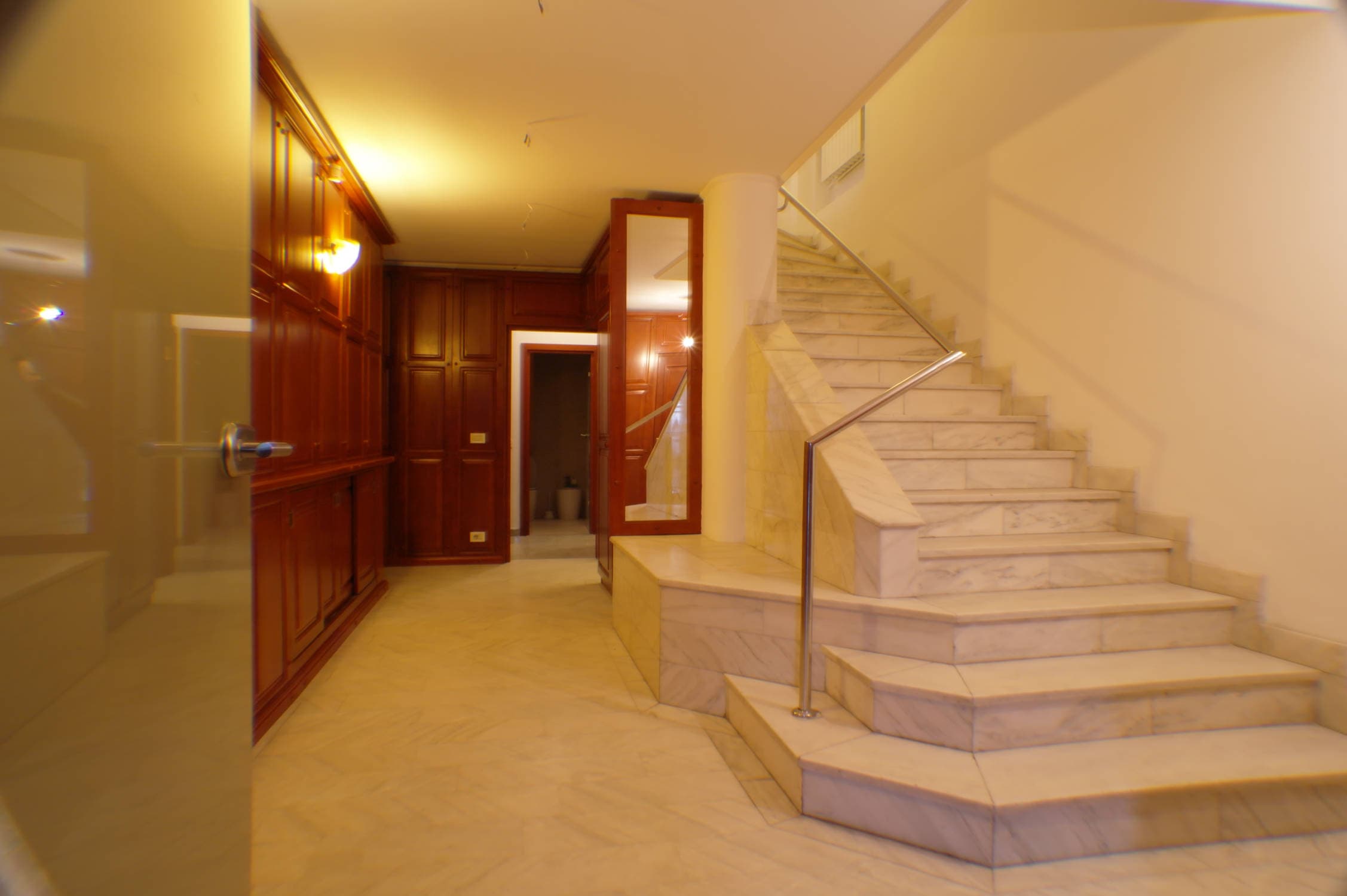 Vilă de lux S+P+3 — Dorobanți, Sector 1, 700 mp - Holuri/Scǎri de marmurǎ 8
