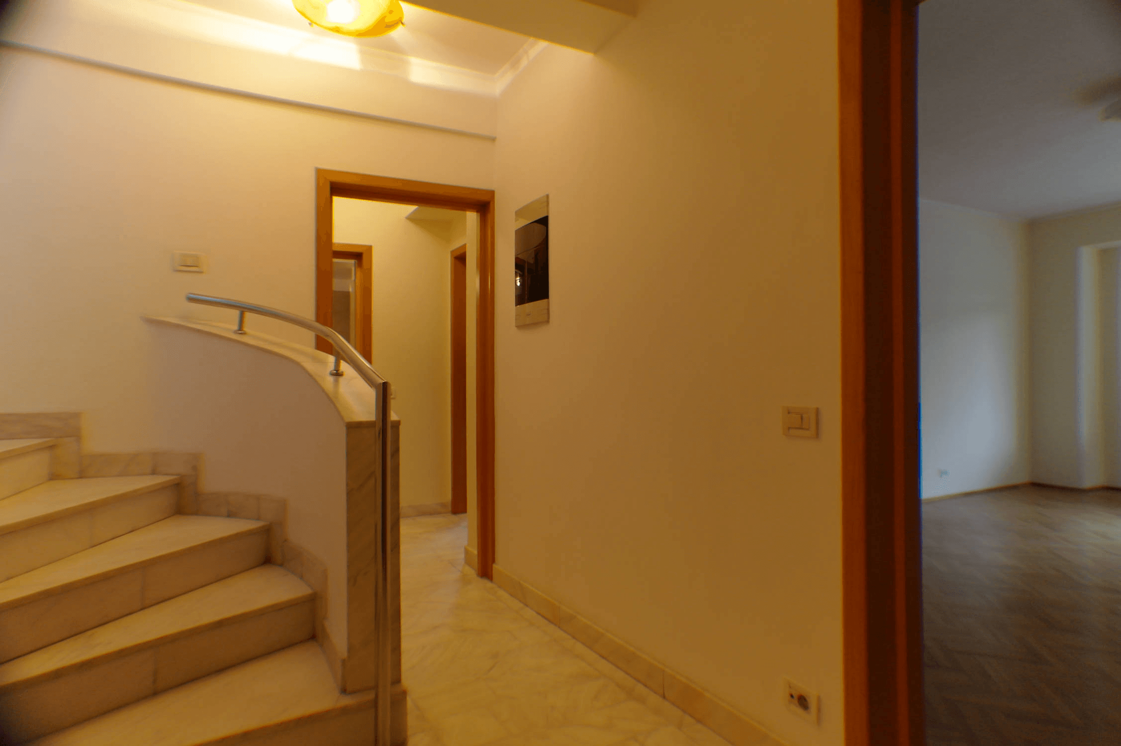 Vilă de lux S+P+3 — Dorobanți, Sector 1, 700 mp - Holuri/Scǎri de marmurǎ 7