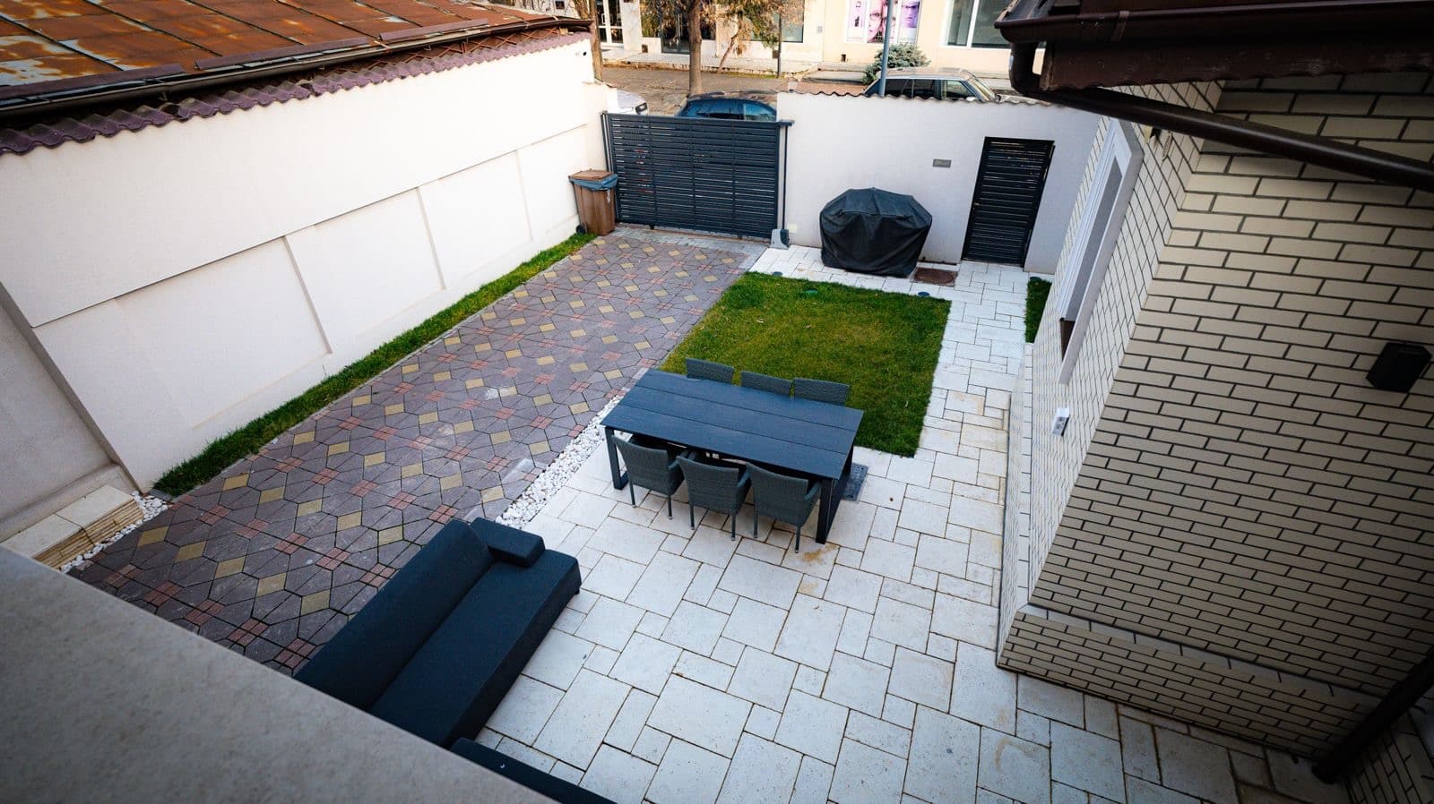 Vilă de lux P+1+M — Dorobanți, Sector 1, 273 mp teren - Curte 27